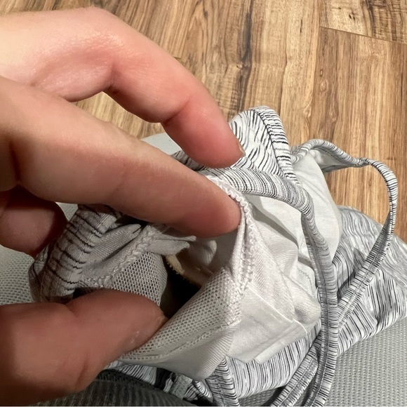 Lululemon Power Pose Tank Top - Picture 9 of 9